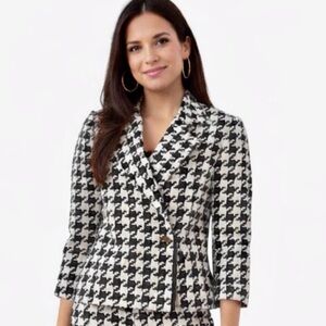 Ellen Tracy Black & White Houndstooth Crop Blazer w/Open Collar & Short Zipper